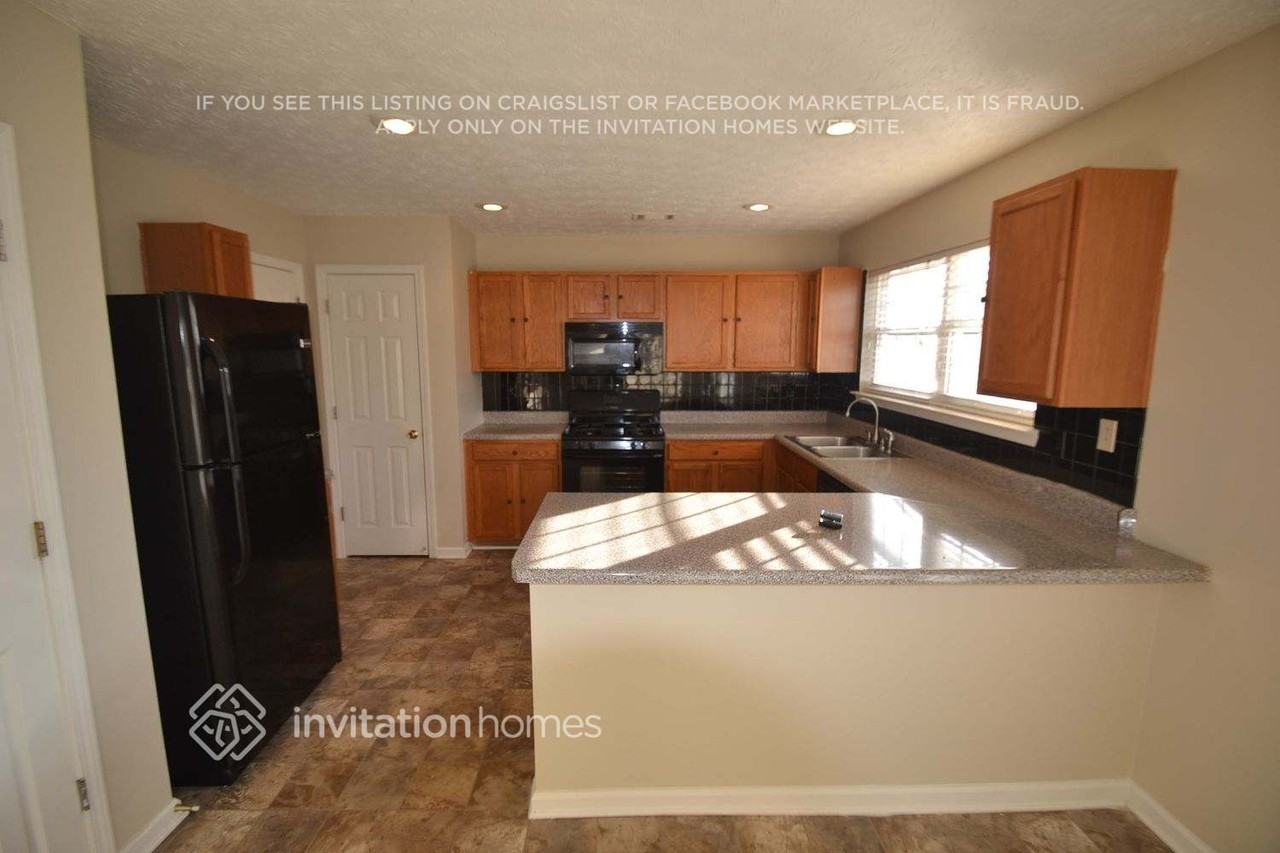 978 Winding Down Way - Photo 4 of 12