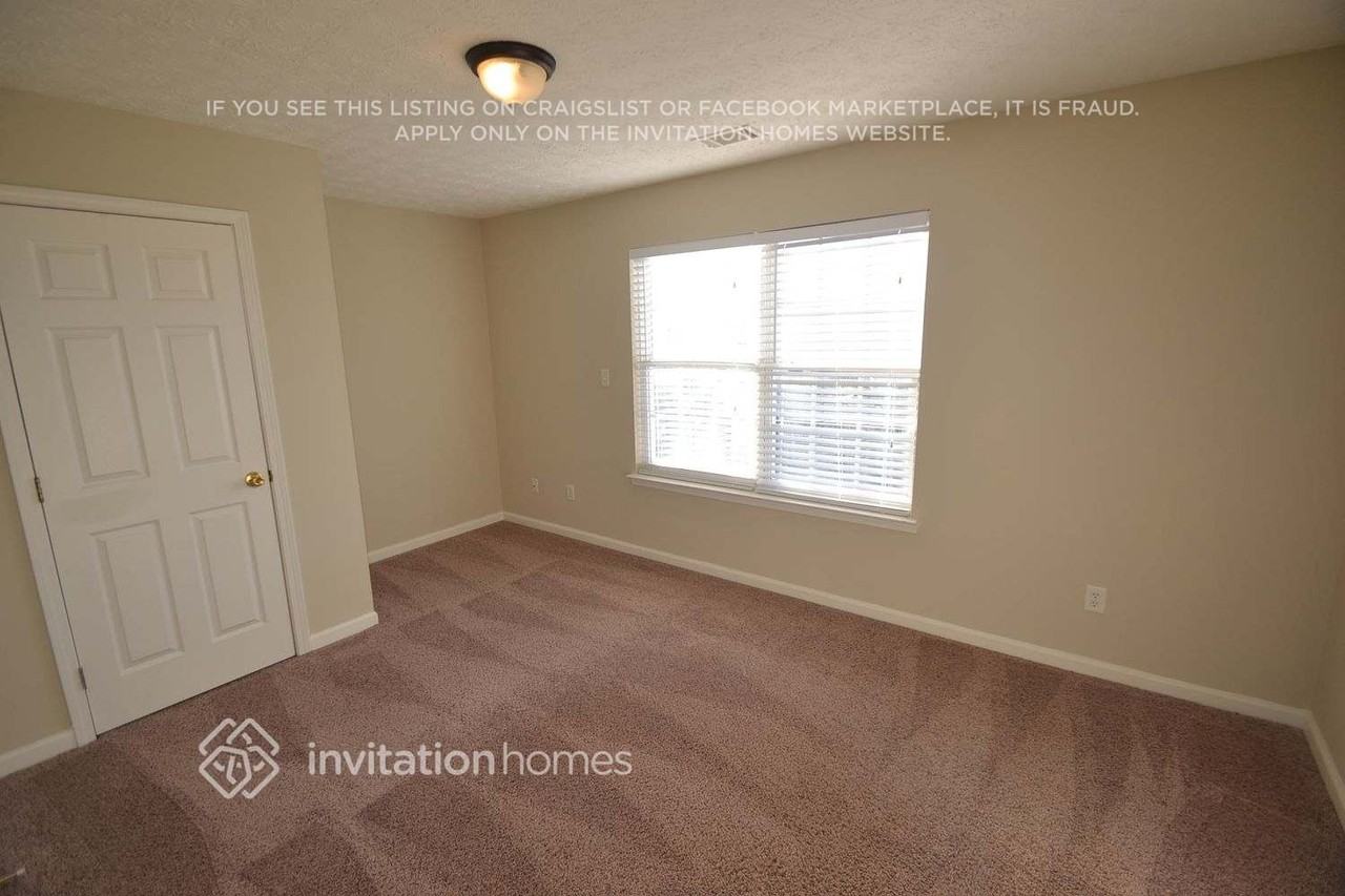 978 Winding Down Way - Photo 5 of 12