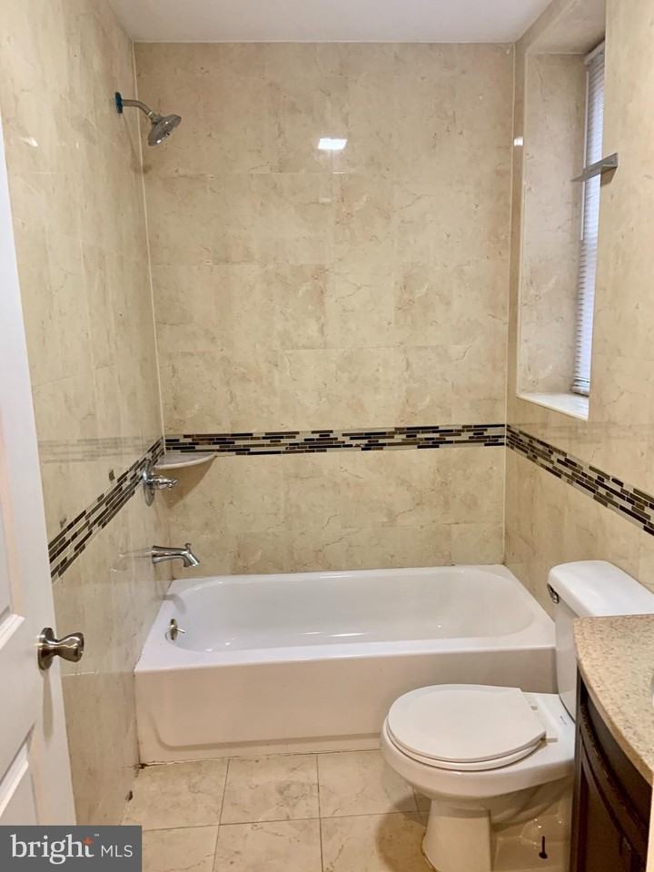 4706 Chestnut St #3B - Photo 7 of 12
