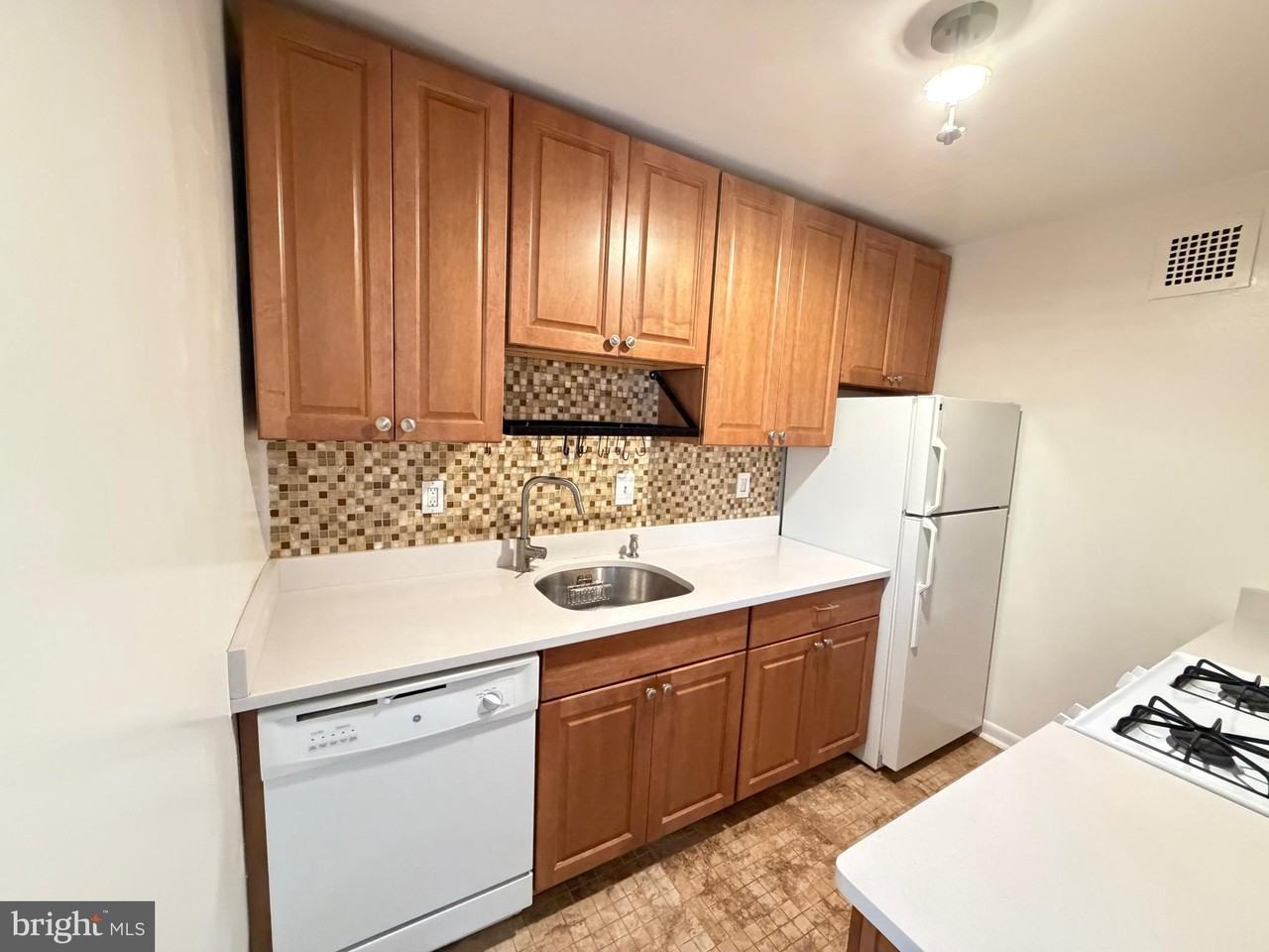4390 Lorcom Ln #404 - Photo 4 of 22