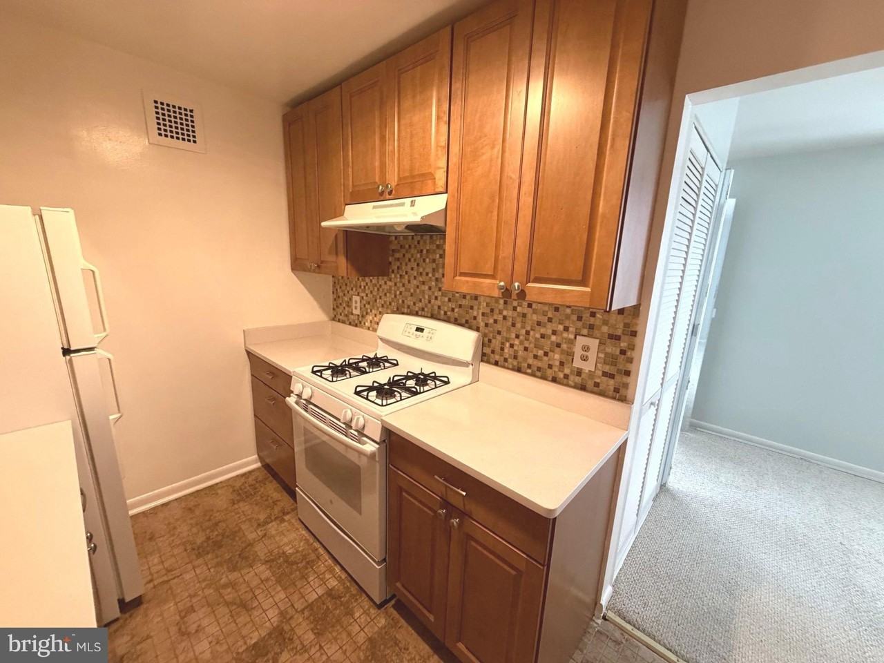 4390 Lorcom Ln #404 - Photo 5 of 22