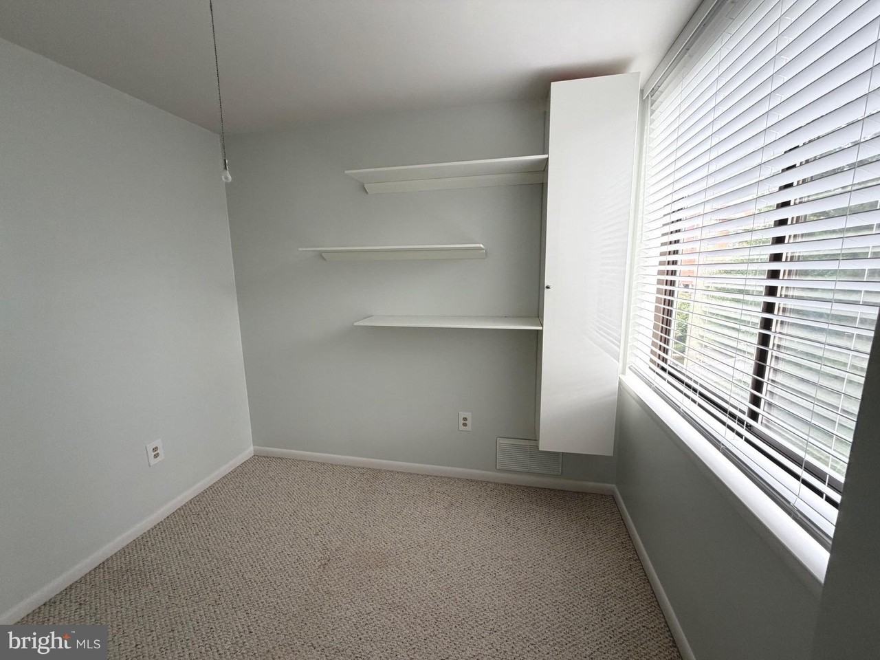 4390 Lorcom Ln #404 - Photo 7 of 22