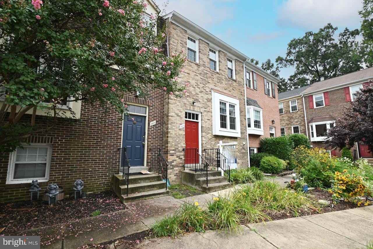 3804 Brighton Ct - Photo 2 of 33
