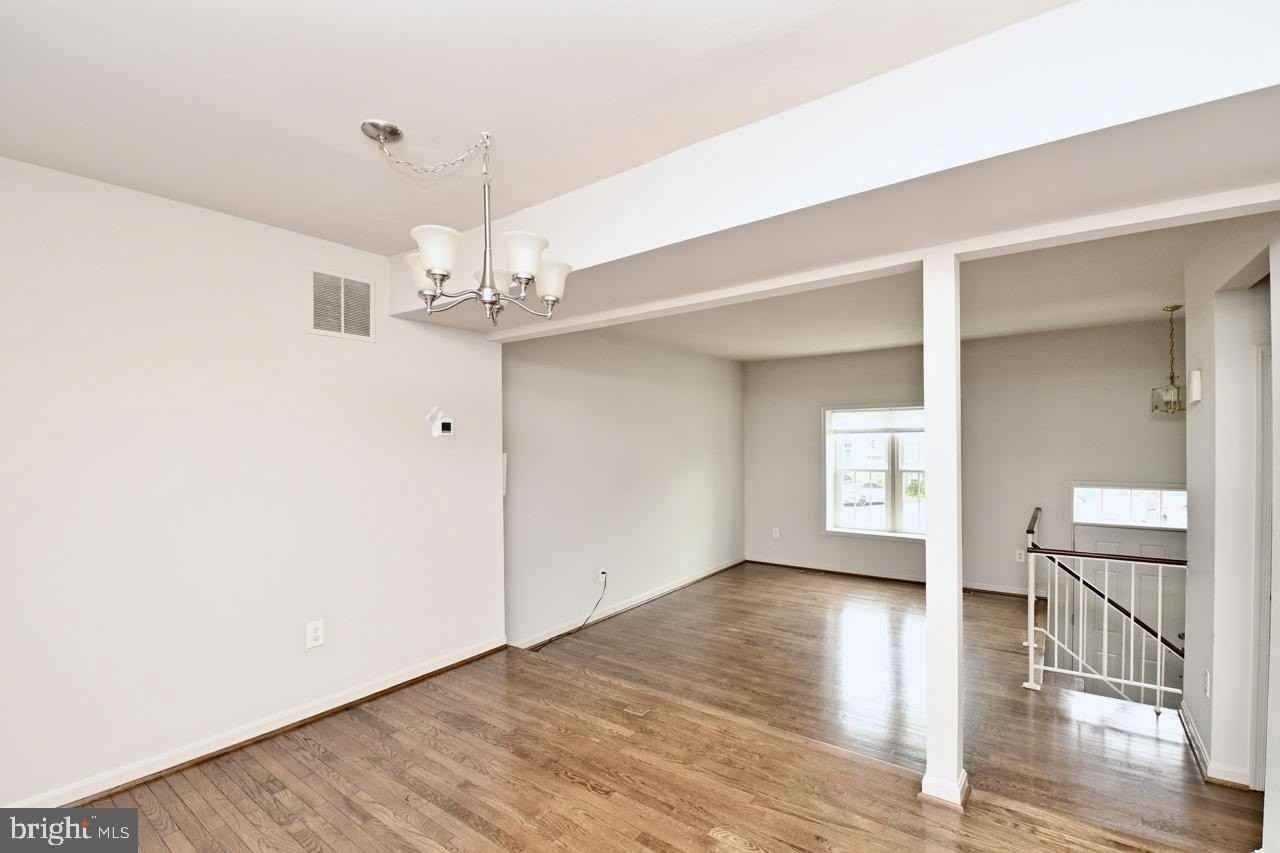 3804 Brighton Ct - Photo 7 of 33