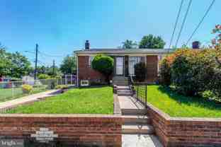 4519 Holmes Run Pkwy - Photo 1 of 1