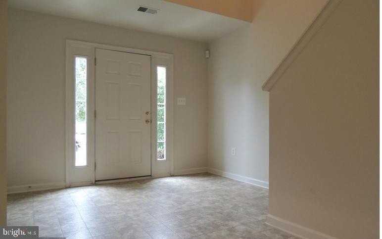 1124 Hampton St - Photo 2 of 20