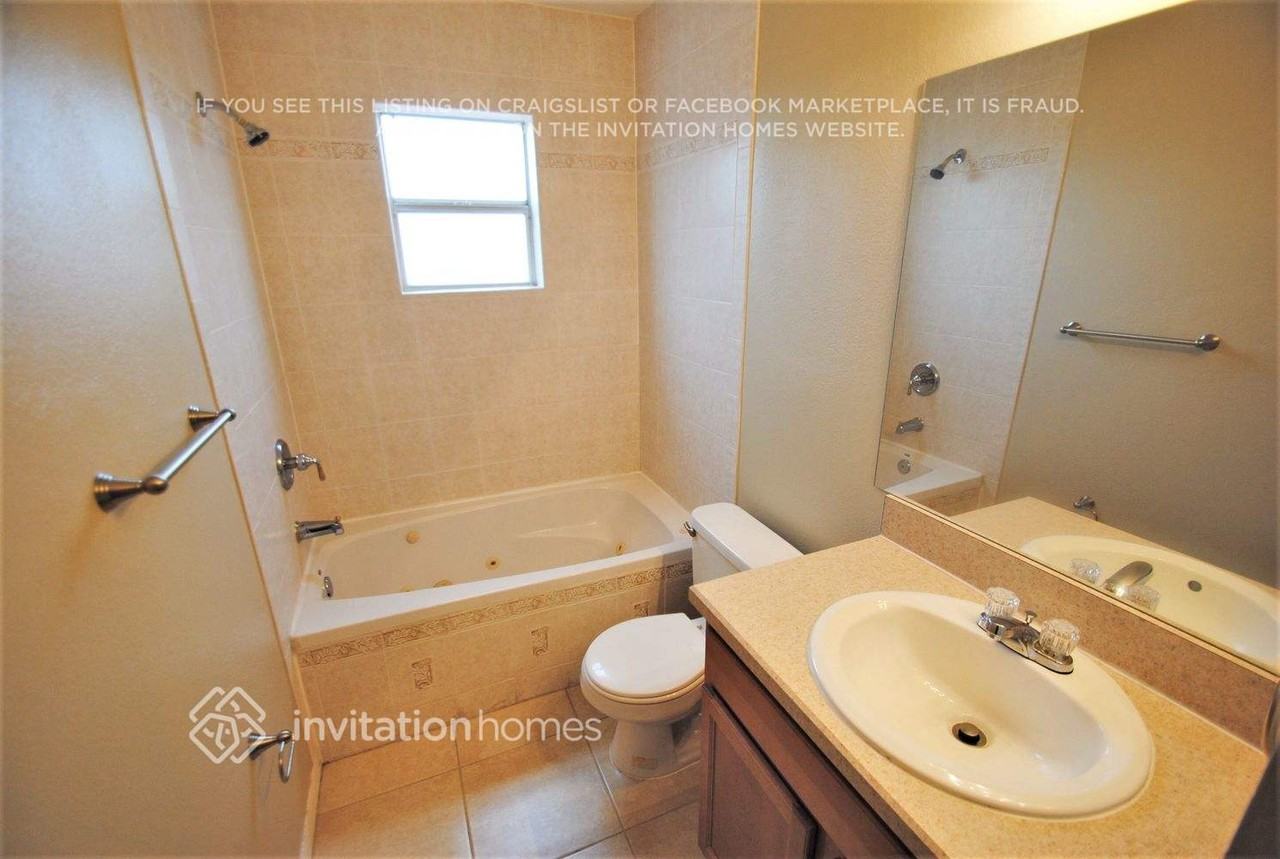 2337 Cordova Ct - Photo 3 of 7