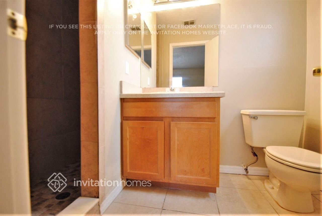 2337 Cordova Ct - Photo 4 of 7