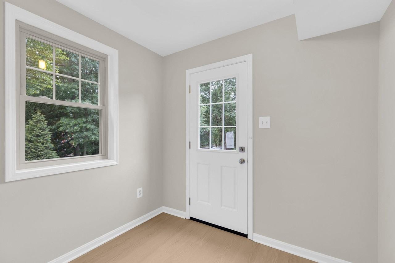 5626 Fort Corloran Dr - Photo 4 of 29