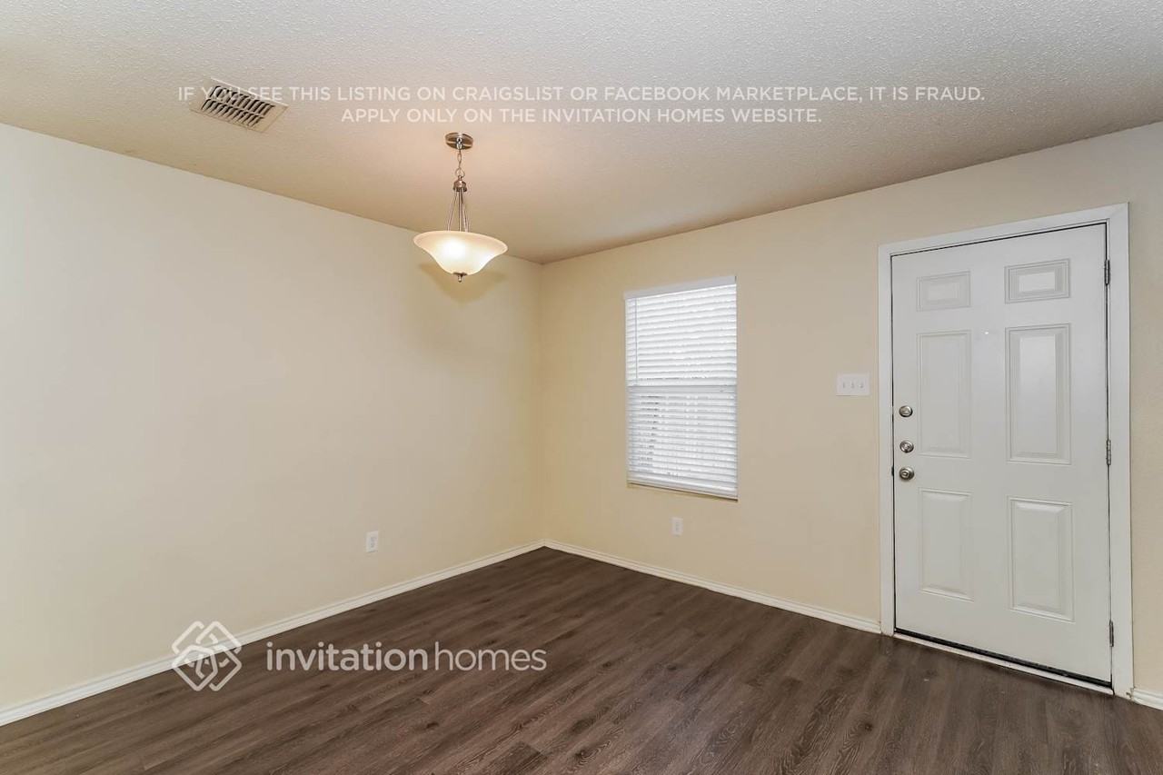 4920 Waterford Dr - Photo 7 of 18