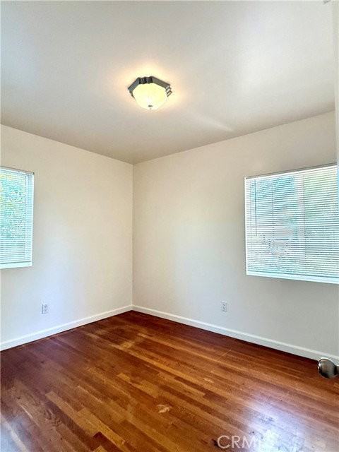5953 Shoshone Ave - Photo 2 of 8