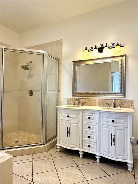 5953 Shoshone Ave - Photo 6 of 8