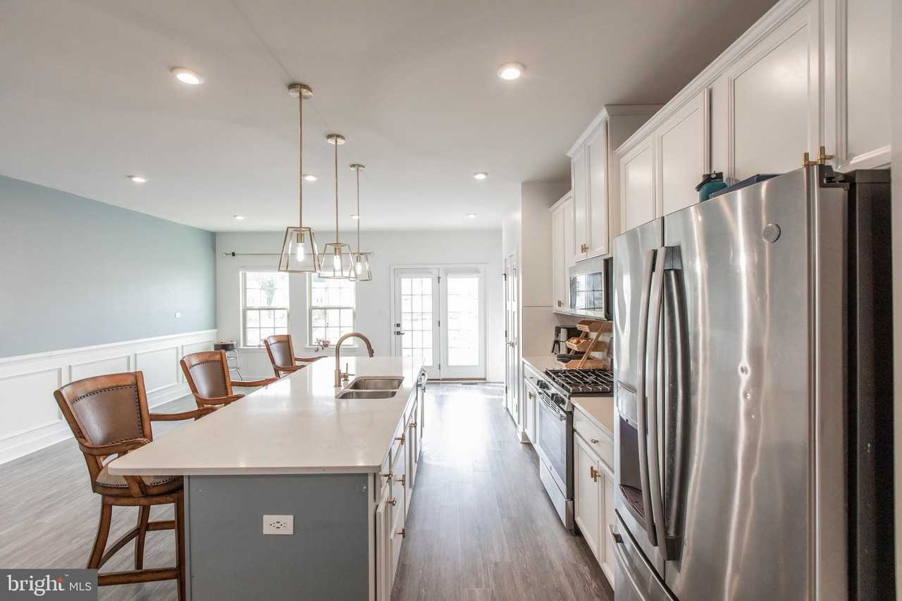 18105 Red Cedar Rd - Photo 4 of 40