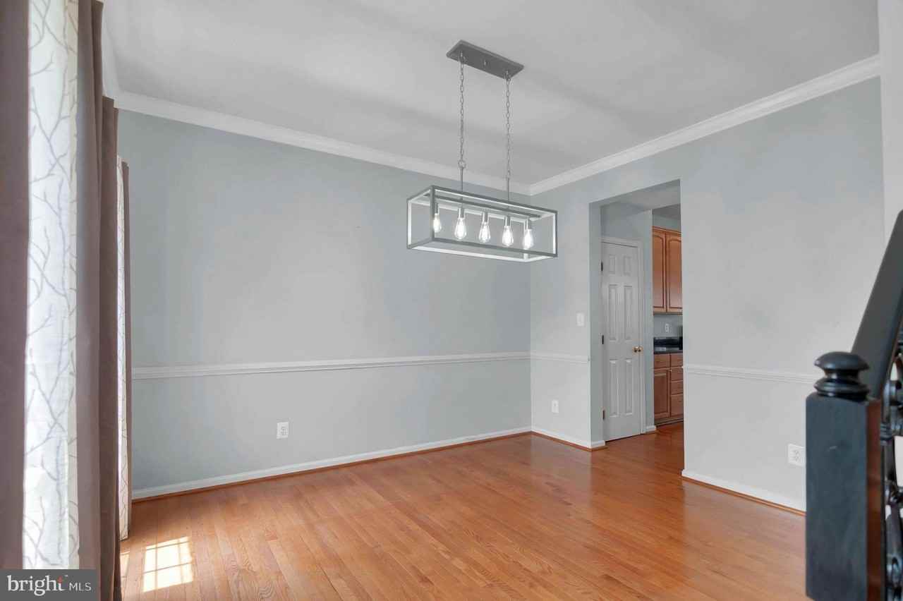 2548 Port Potomac Ave - Photo 6 of 47
