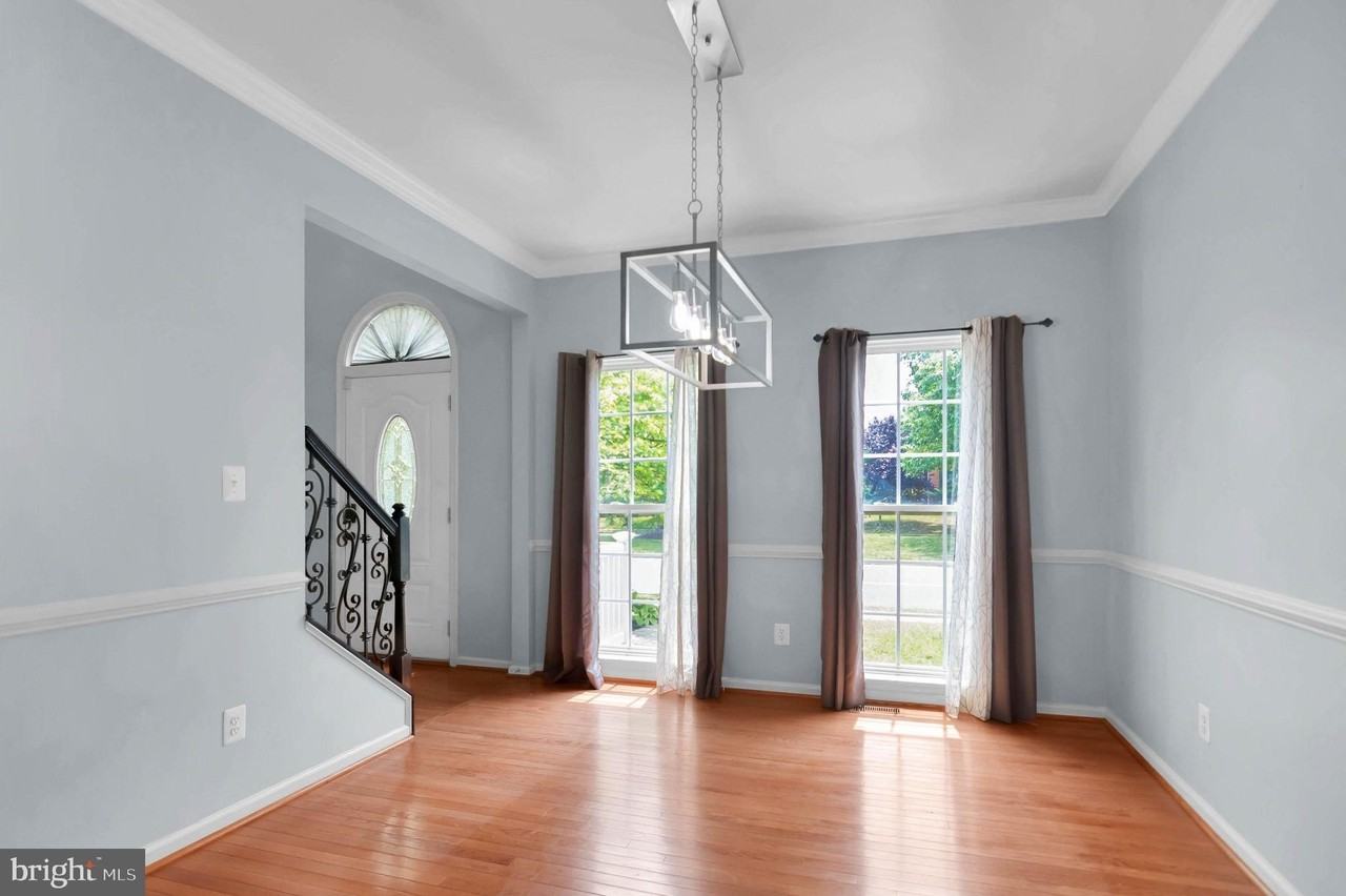 2548 Port Potomac Ave - Photo 7 of 47