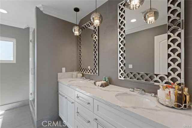 2906 Mountain Pine Dr - Photo 3 of 8