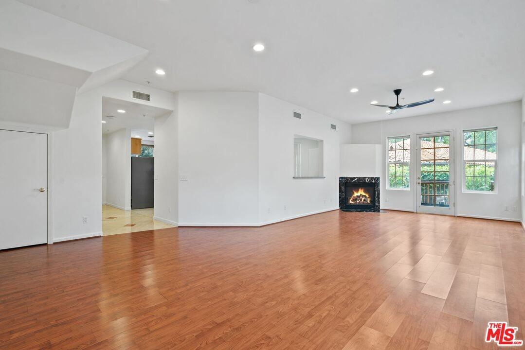 3960 Pennsylvania Ave #108 - Photo 7 of 8