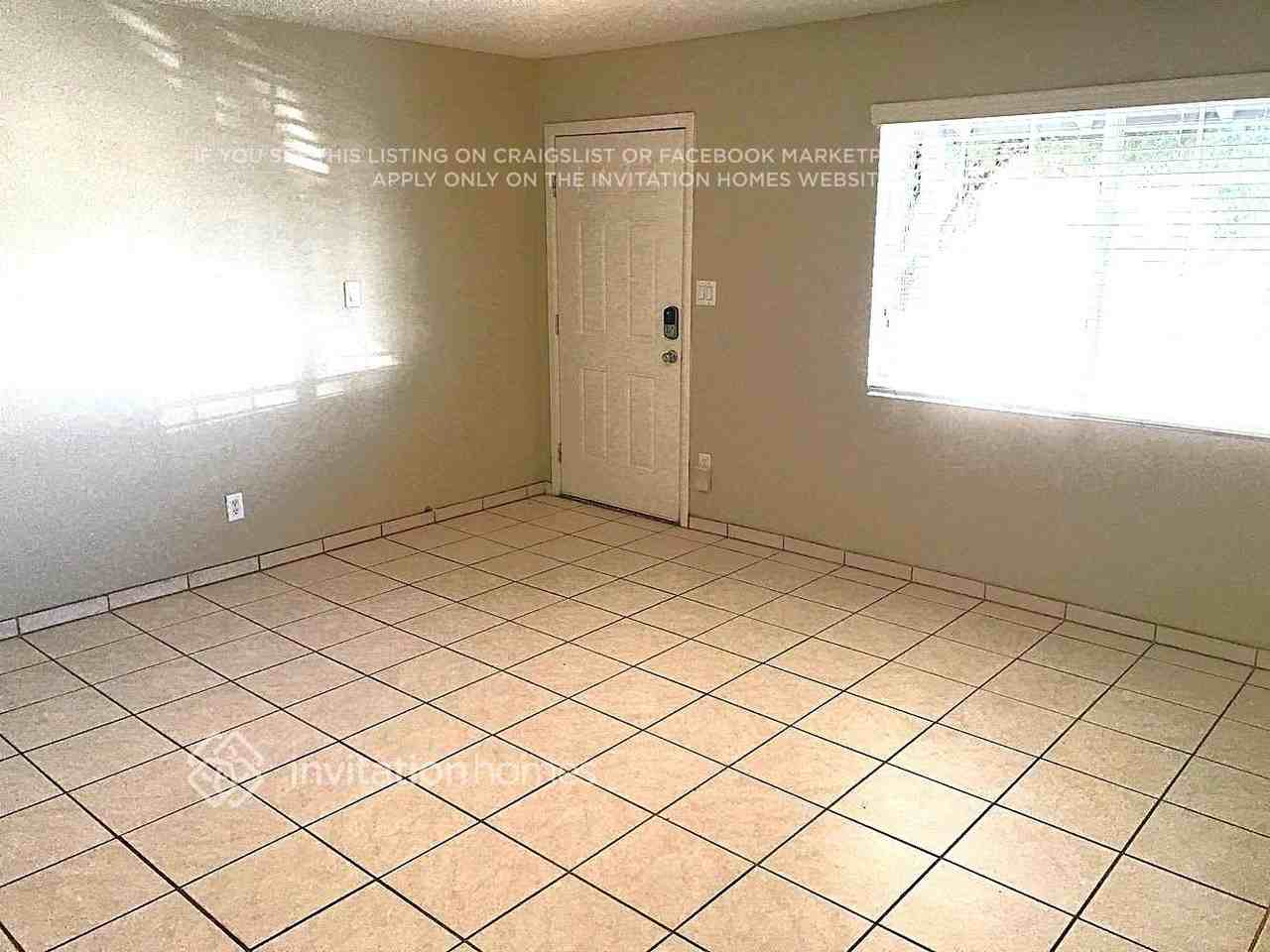 3808 W Glendale Ave - Photo 2 of 12