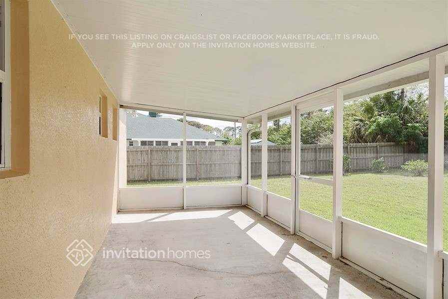 420 Nw Byron St - Photo 2 of 4