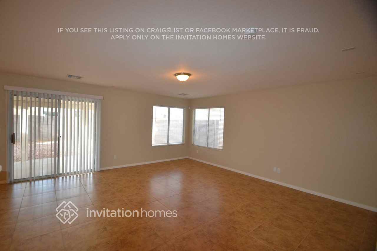 8607 Shady Pines Dr - Photo 2 of 10