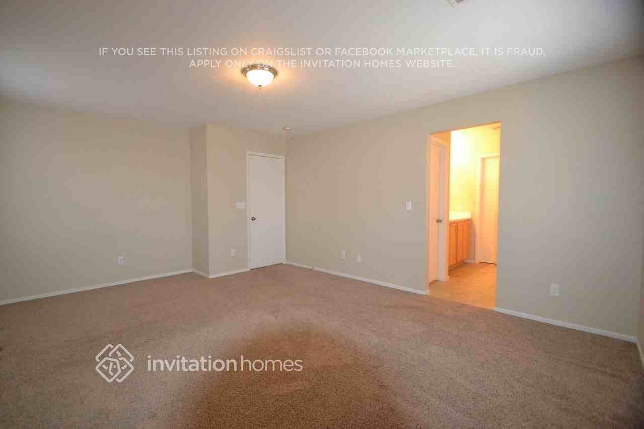 8607 Shady Pines Dr - Photo 6 of 10