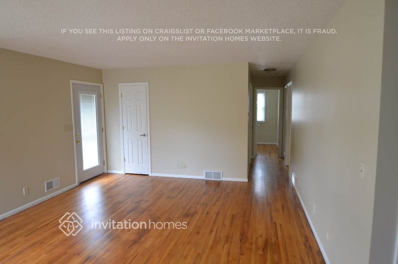 1874 7th St - Photo 2 of 11