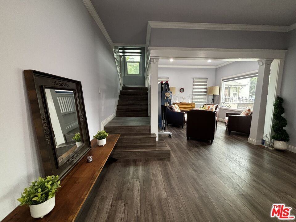741 Crenshaw Blvd - Photo 5 of 8