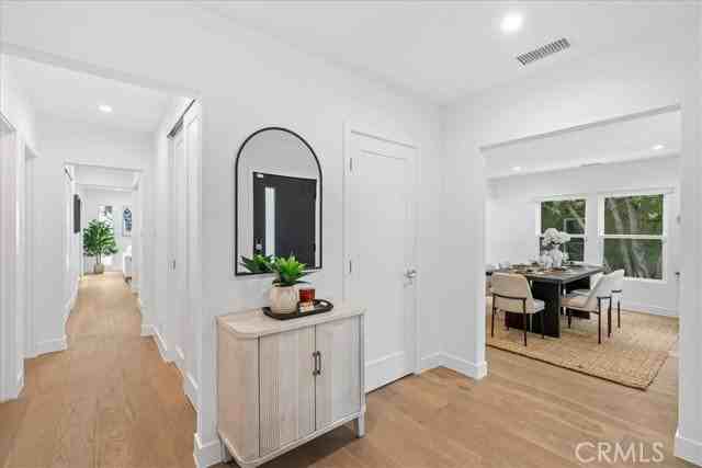 1320 Thayer Ave - Photo 5 of 8