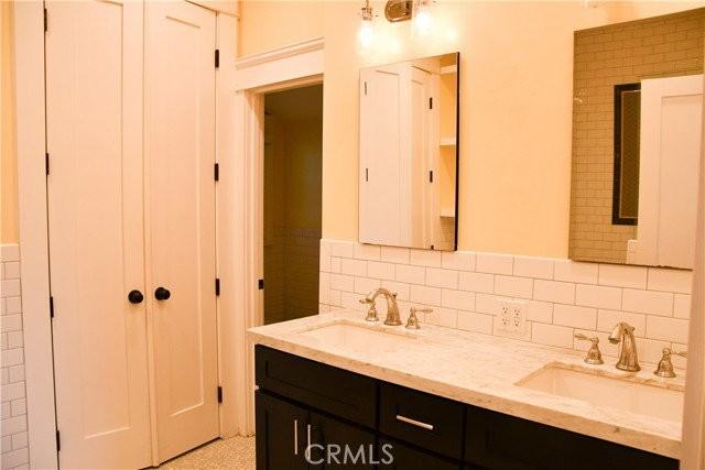 268 N Grand St - Photo 2 of 8