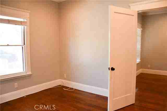 268 N Grand St - Photo 5 of 8