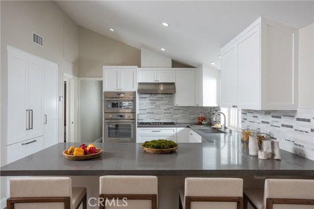 606 36th St - Photo 7 of 8