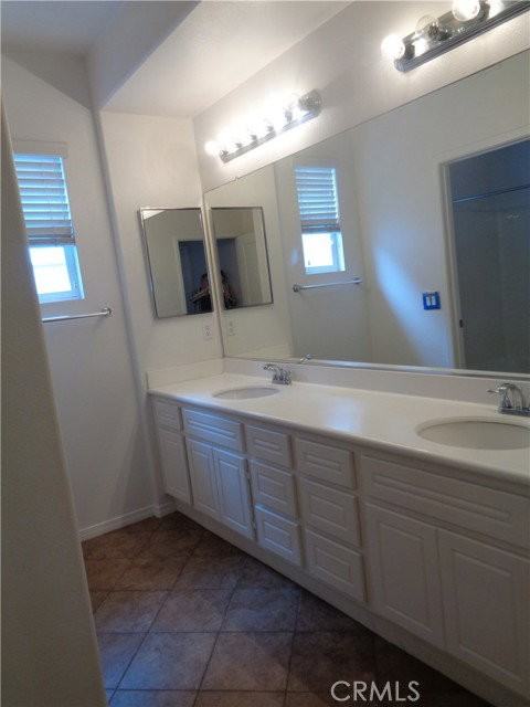 20904 Monarch Ln #27 - Photo 3 of 8