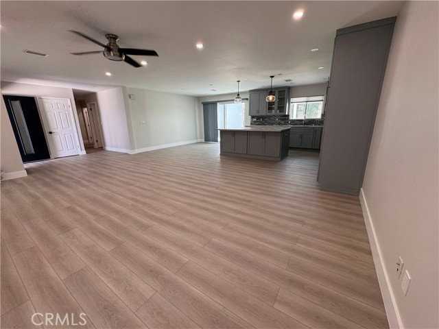 873 S Chantilly St - Photo 7 of 8