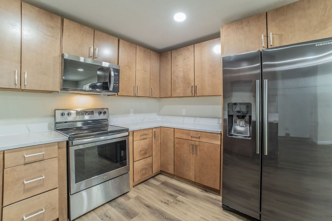 4901 Curzon Ave #105 - Photo 2 of 26