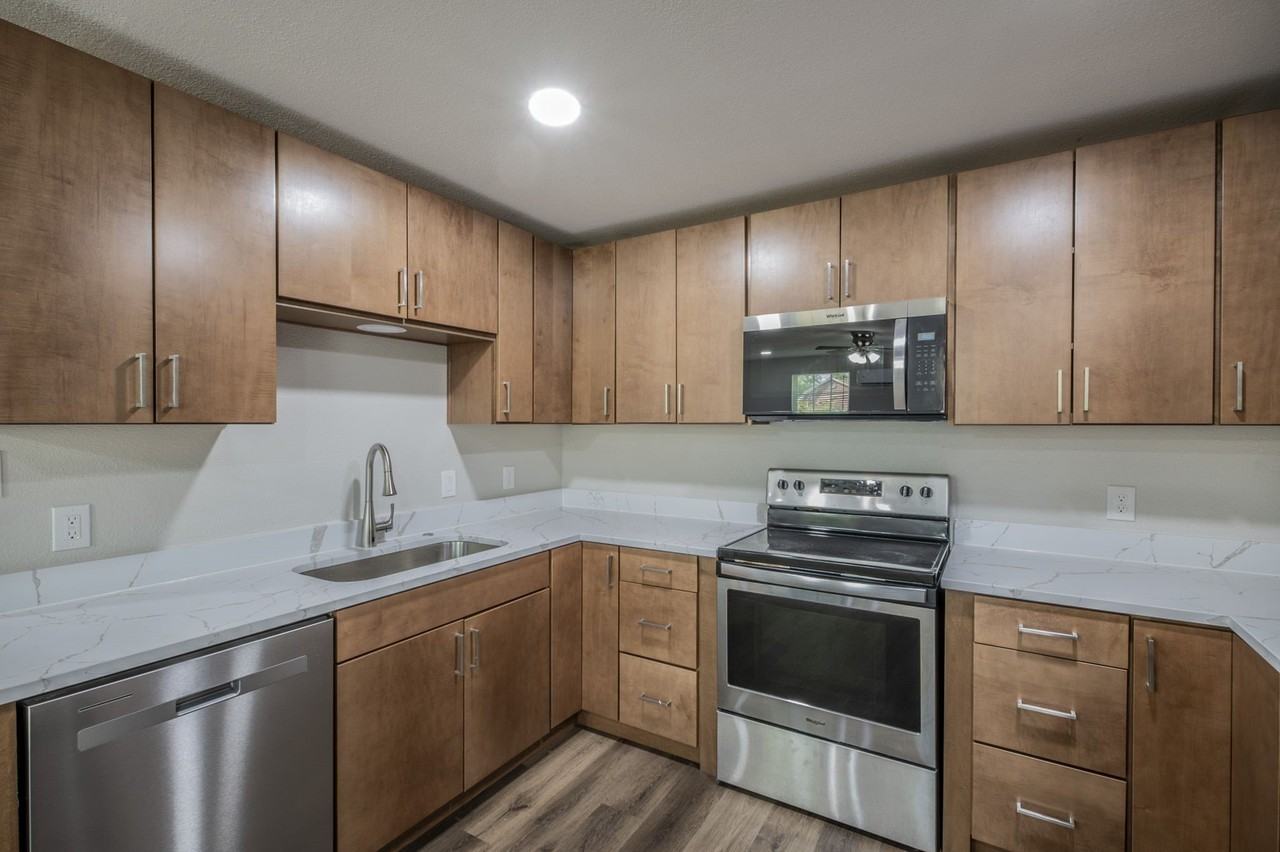 4901 Curzon Ave #105 - Photo 3 of 26