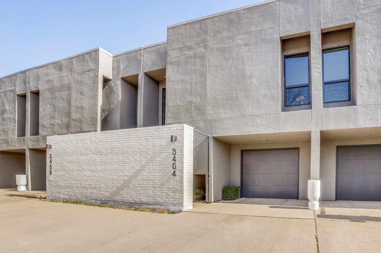 3404 Douglas Ave