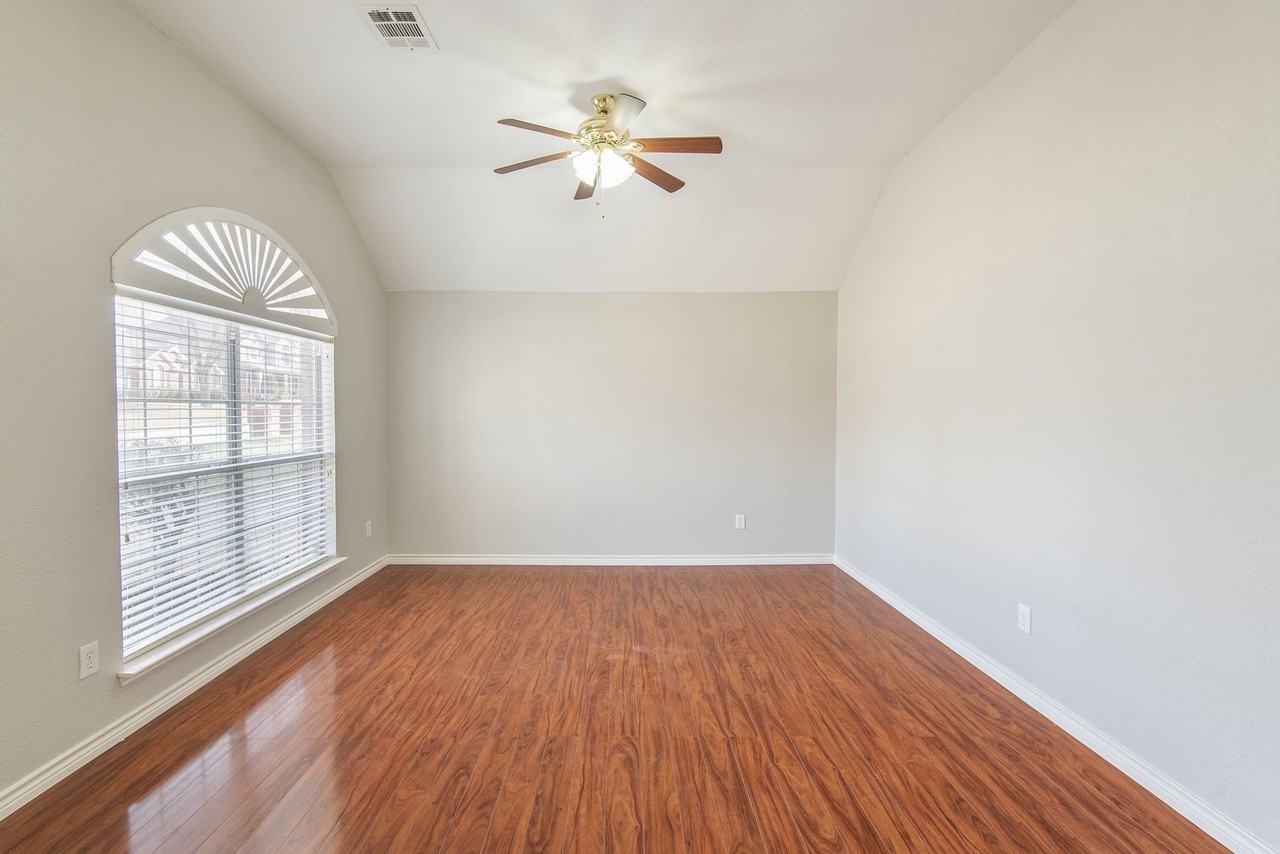 2424 Cimmaron Dr - Photo 3 of 25
