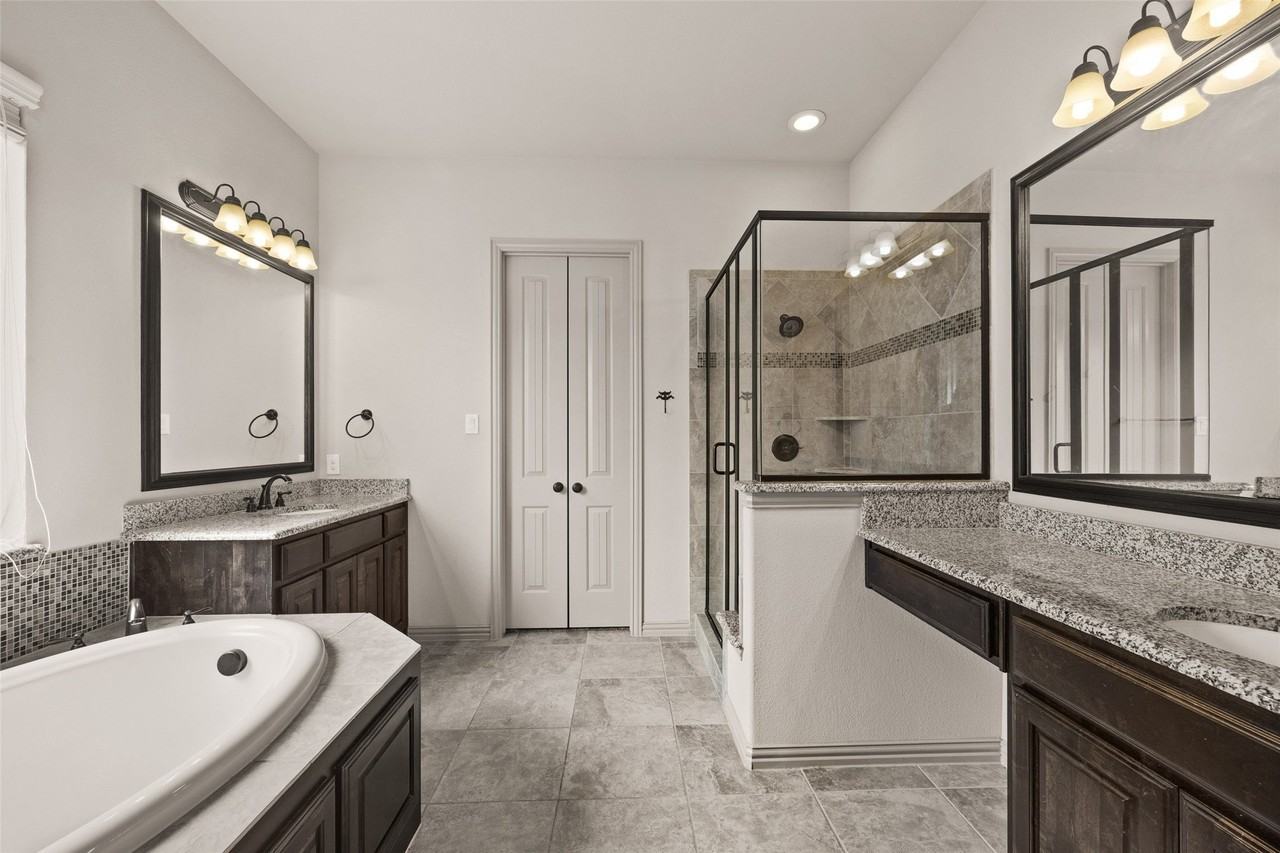 586 Mountcastle Dr - Photo 7 of 23