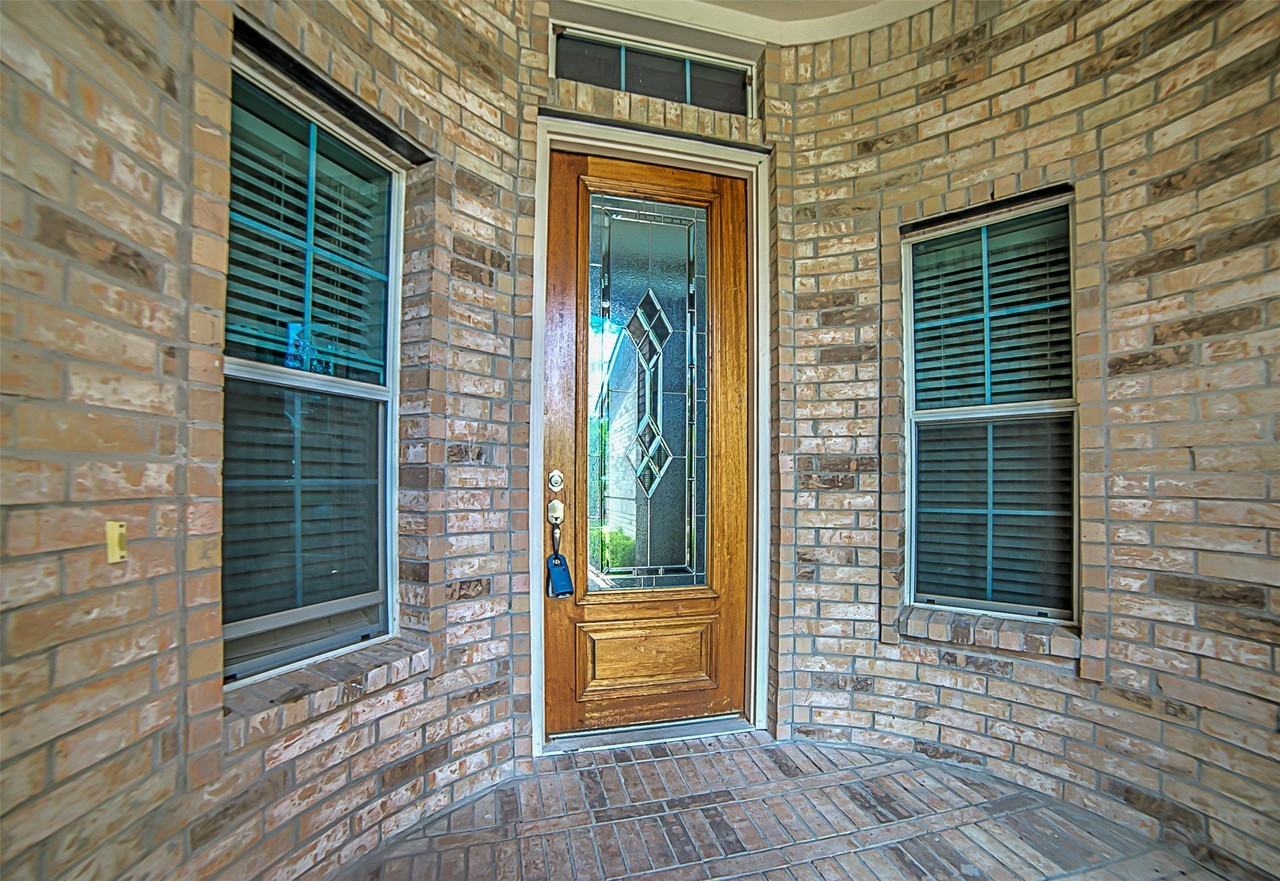 11841 Eden Ln - Photo 4 of 31