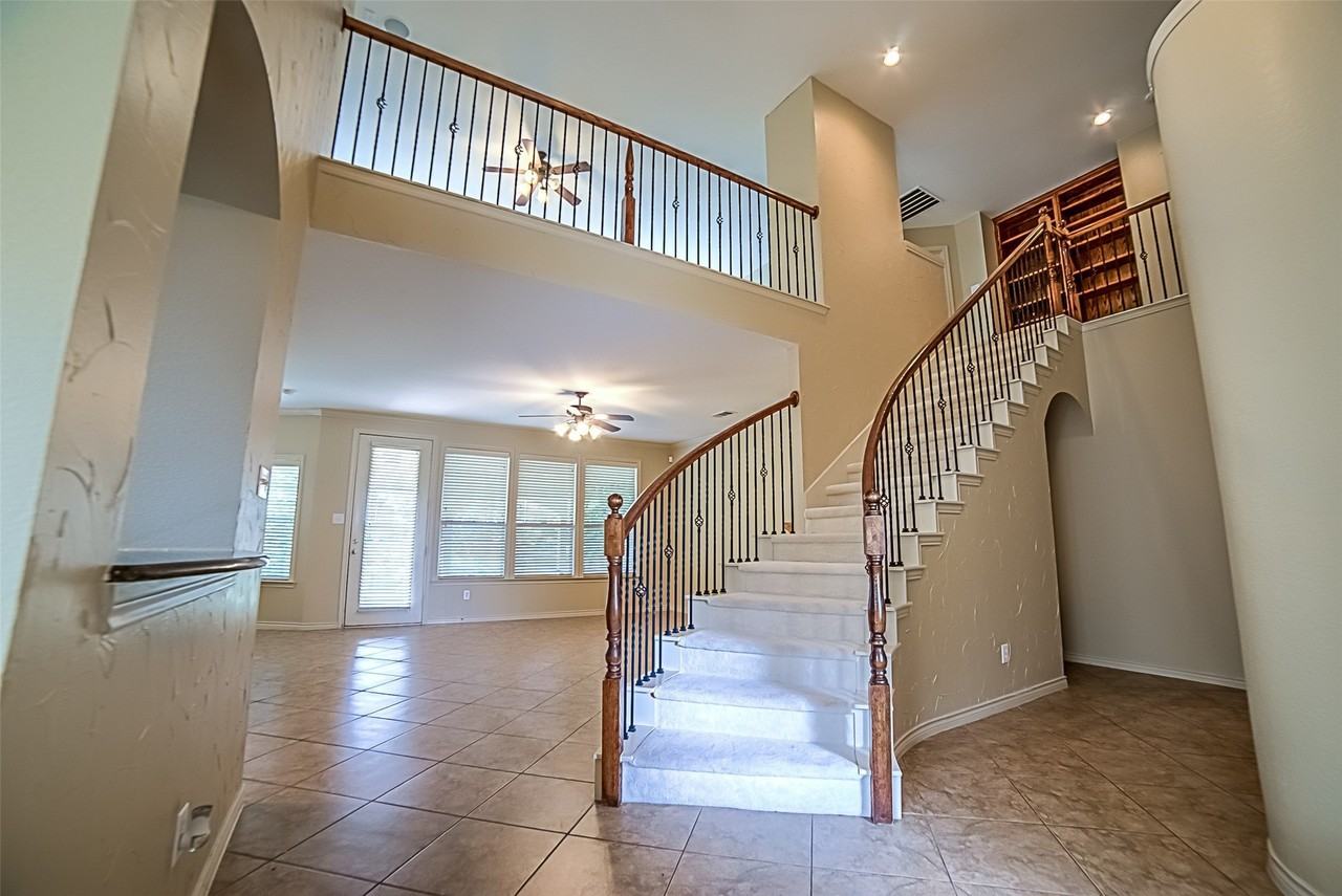 11841 Eden Ln - Photo 6 of 31
