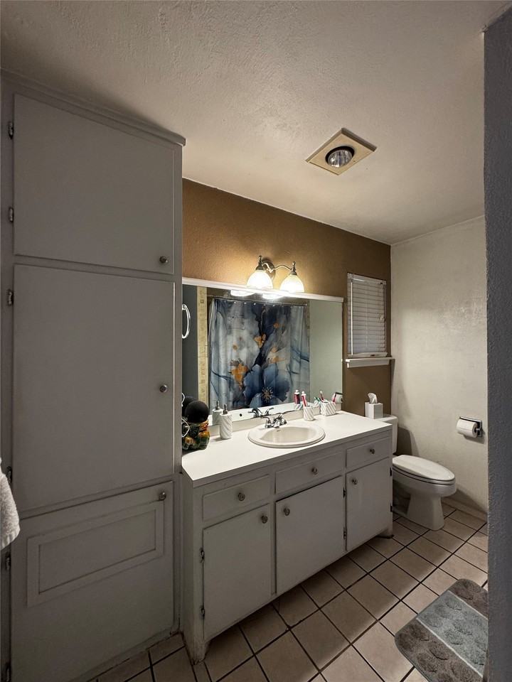 1104 Delmar St - Photo 4 of 18