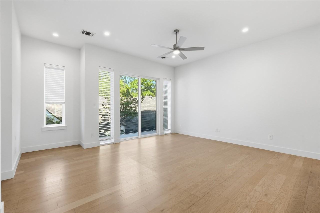 6017 Hudson St #102 - Photo 4 of 34