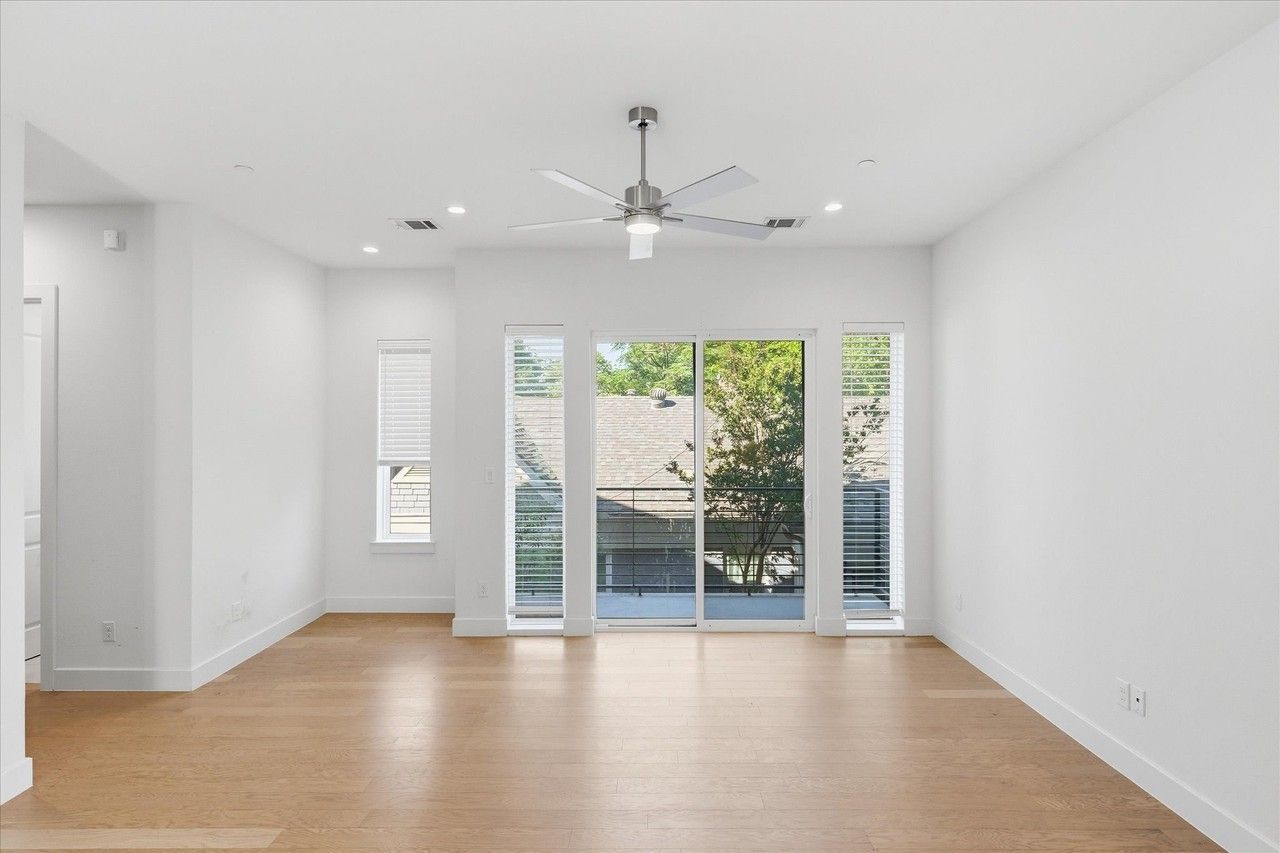 6017 Hudson St #102 - Photo 6 of 34