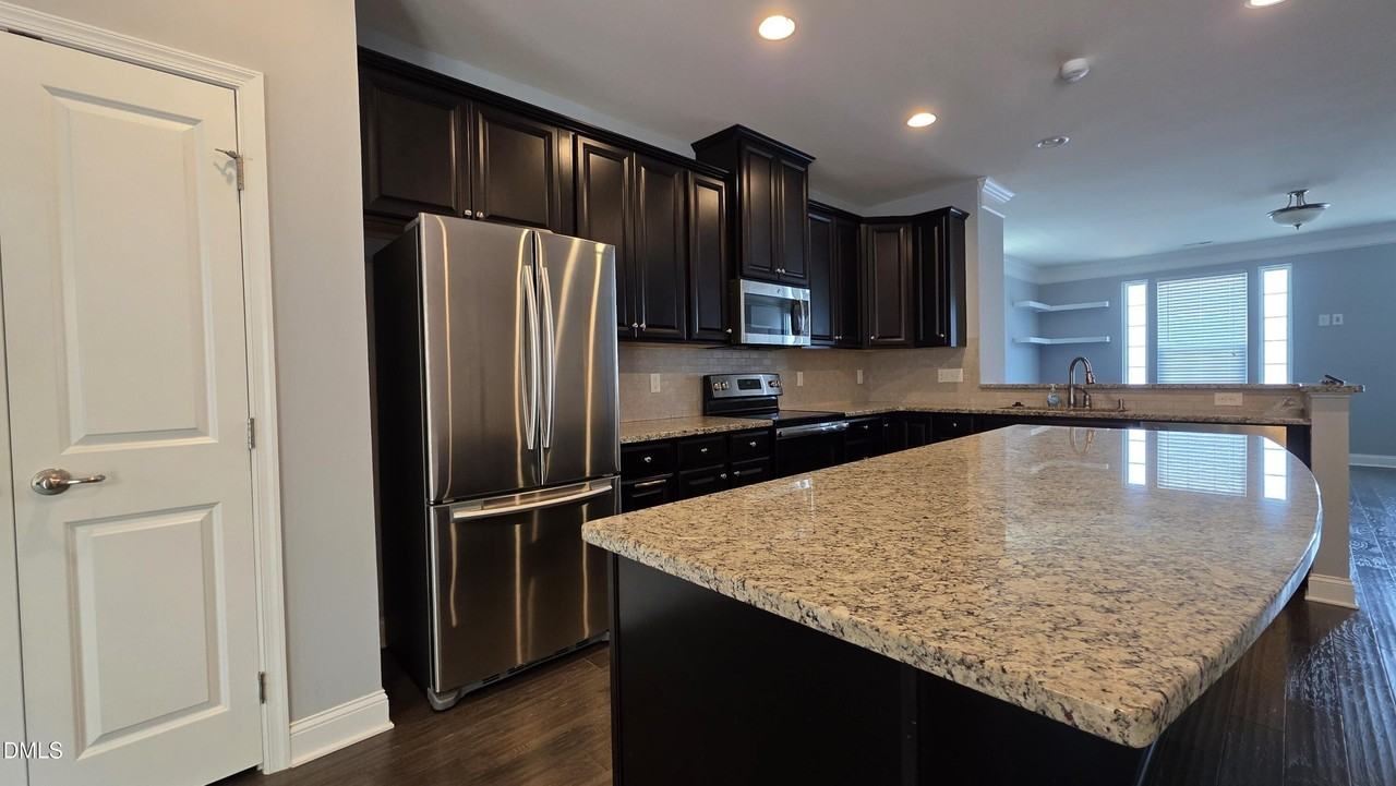 1105 Boxcar Way - Photo 5 of 20