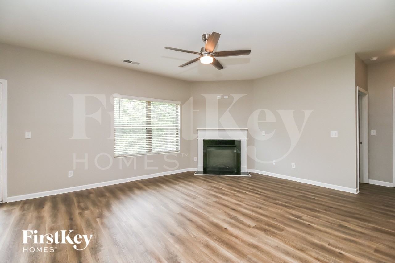 2057 Massey Ln - Photo 3 of 19