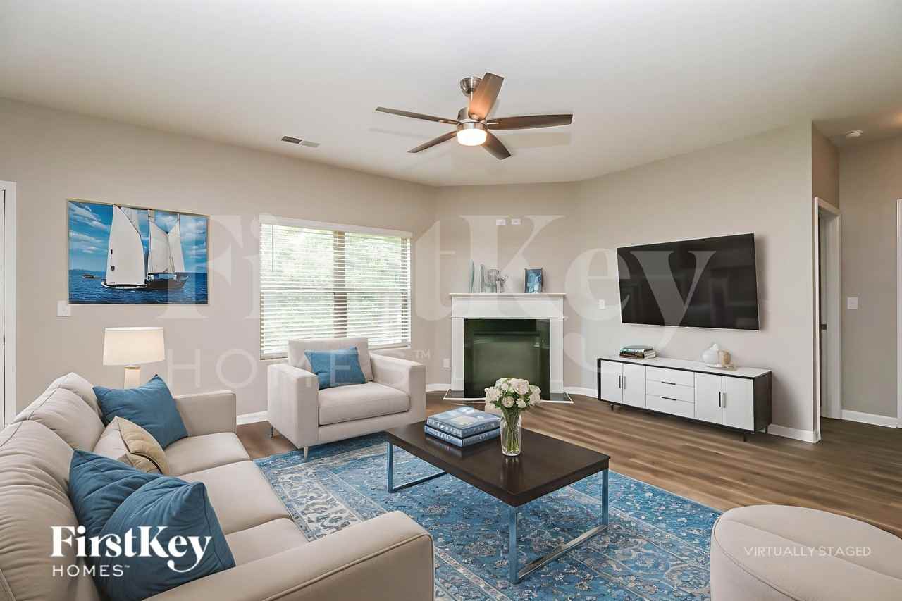 2057 Massey Ln - Photo 4 of 19