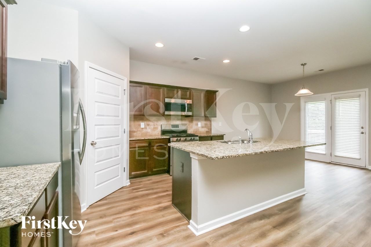 2057 Massey Ln - Photo 5 of 19