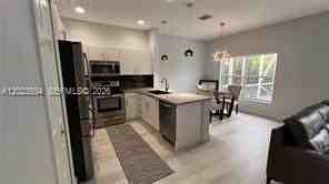 12046 Nw 47th St - Photo 7 of 8
