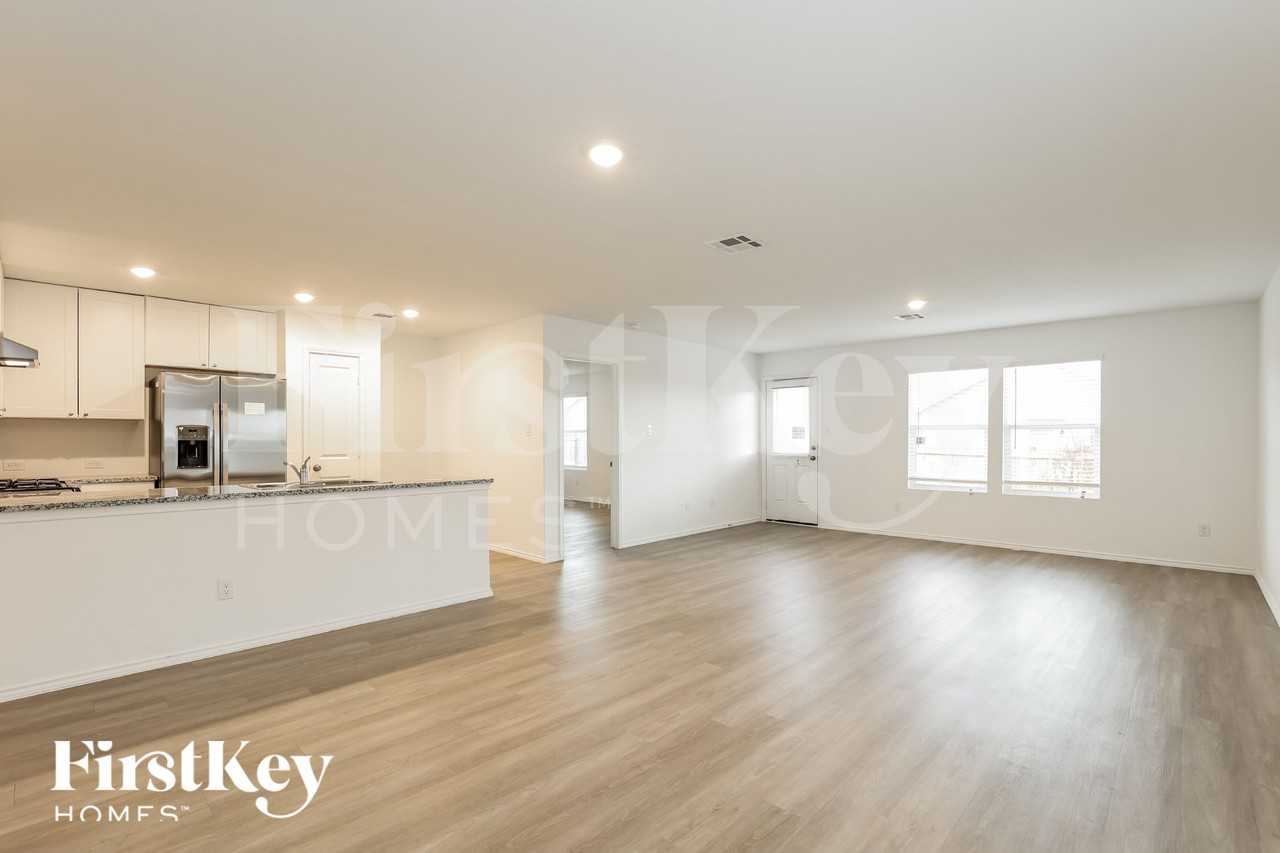 10606 Pablo Way - Photo 5 of 16