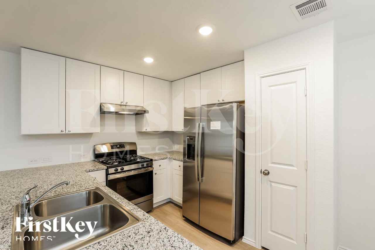 10606 Pablo Way - Photo 7 of 16
